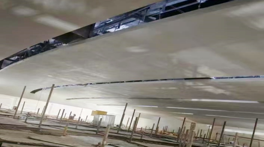 飾紀(jì)上品GRG廠家-東莞嘉榮外國語學(xué)院GRG吊頂報(bào)告廳工程