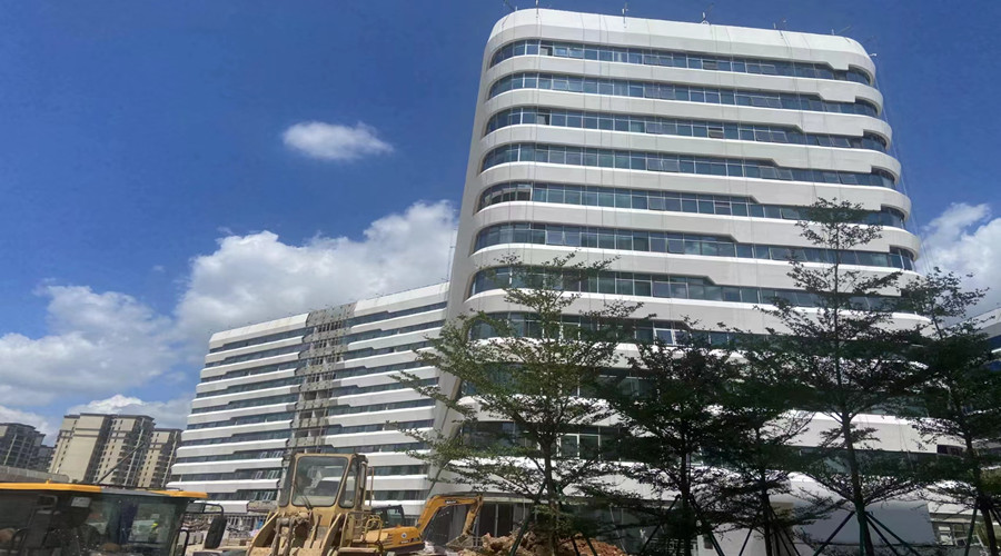 花都區中山大學附屬仁濟醫院GRC外墻掛板工程案例 花都區中山大學附屬仁濟醫院GRC外墻掛板工程案例