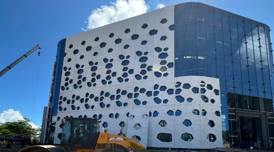 海南體育中心UHPC鏤空幕墻板工程 海南體育中心UHPC鏤空幕墻板工程