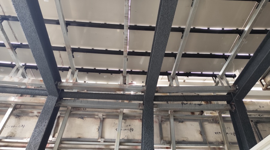 東莞大灣區大學GRC幕墻板火熱施工中 東莞大灣區大學GRC幕墻板火熱施工中